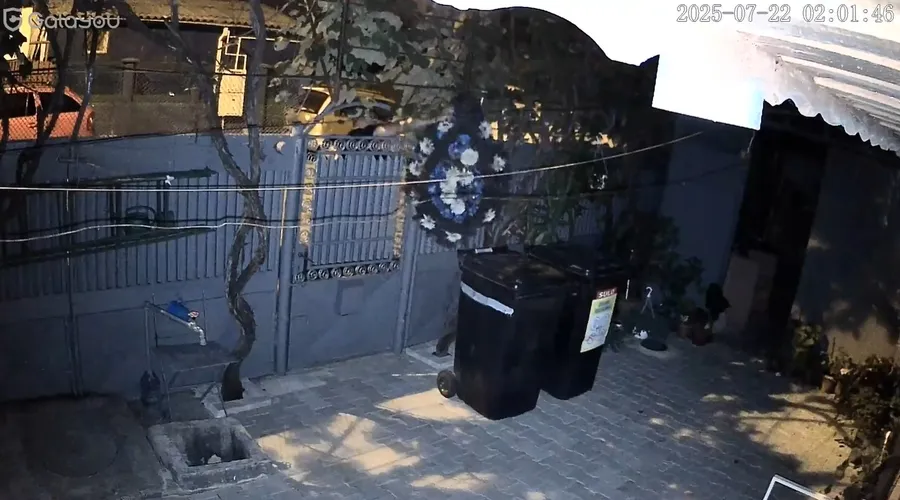 Roxana susține că a fi primit de la fostul soț o coroană de flori 