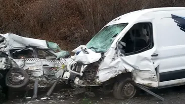 Impact devastator pe DN1. Un șofer a decedat, iar altul a suferit leziuni grave - VIDEO
