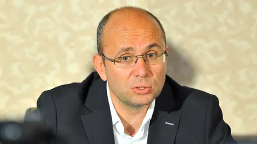 Cozmin Guşă:,,Cel puţin doi social-democraţi au jucat, în 2009, în tabăra lui Traian Băsescu''
