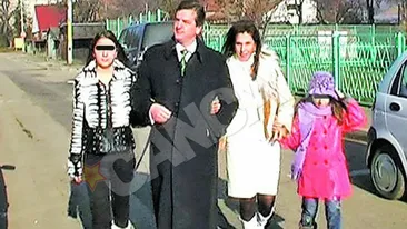 Isi acuza nevasta ca infometa copiii!