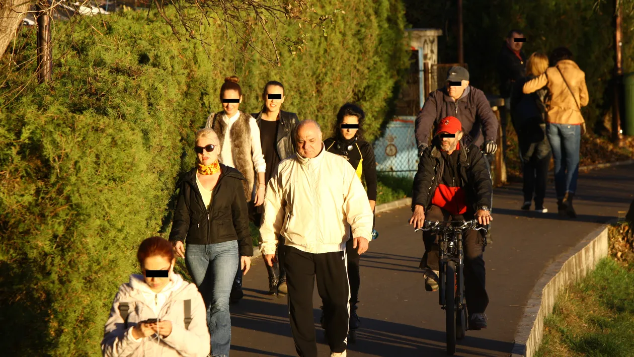 Secretul tineretii fara batranete? Fostul senator Marius Marinescu il cauta prin parc!