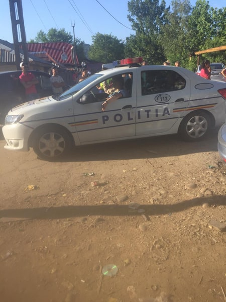 Un suspect de 17 ani a fost ridicat în urma descinderii (Foto: Pop Daniel)