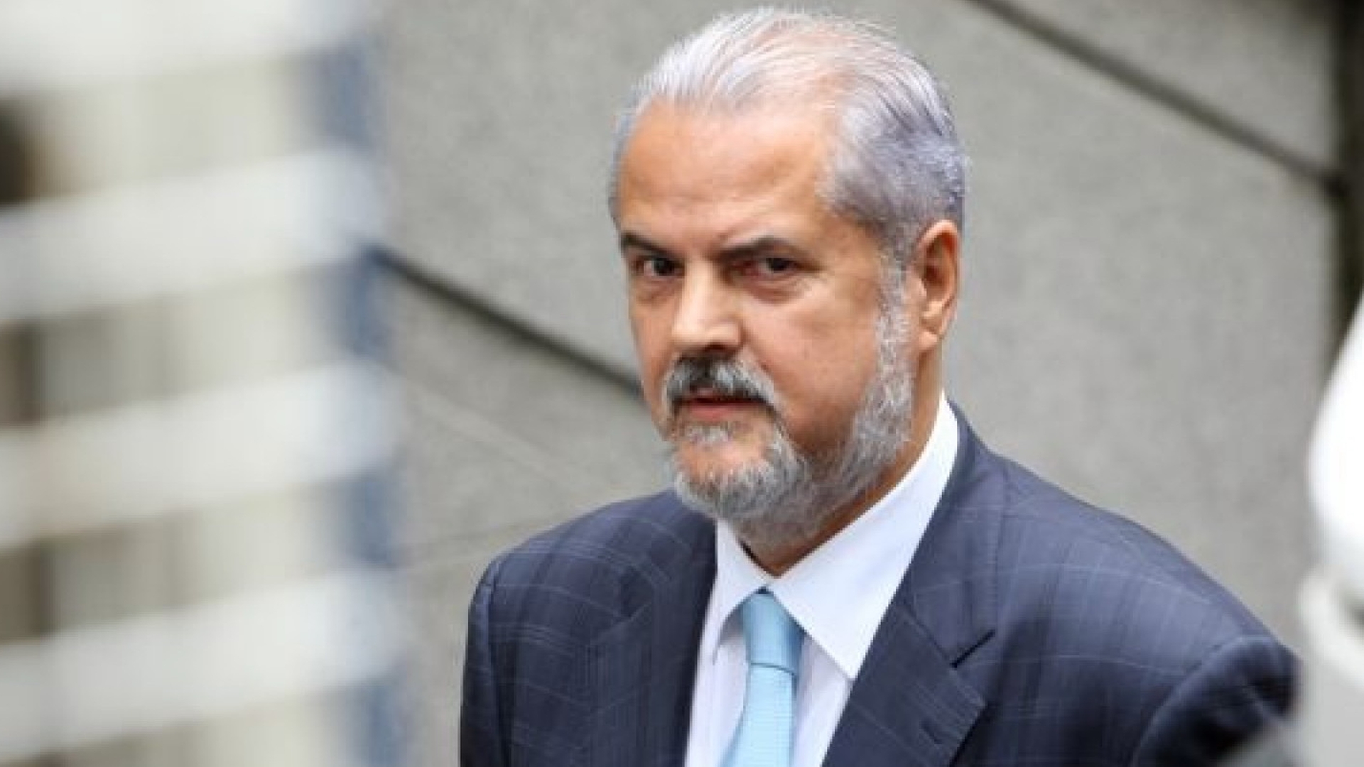 ULTIMA ORA: Adrian Nastase, audiat de procurori! Ce dezvaluiri a facut fostul premier inainte sa intre in sediul Parchetului