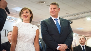 Prima fotografie cu soții Iohannis la recepția prințului Charles de la Palatul Buckingham! Cum s-a îmbrăcat nevasta președintelui