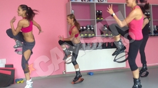 Instructorii de Kangoo Jumps fac sedinta la Brasov