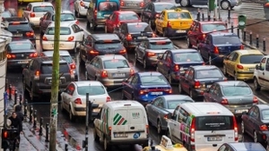 Ministrul de Interne, revoltat din cauza traficului din Capitală: ”Ceea ce se întâmplă în București la ora actuală este de neacceptat”