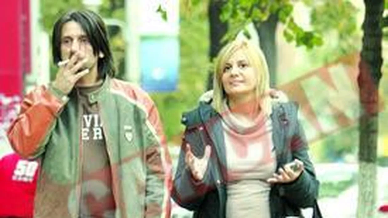 Nicola isi ascunde iubitul de copiii sai