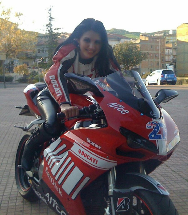 Dana Grecu a fost răzbunată! Ce li s-a întâmplat focoasei amante şi soţului infidel! Primele reacţii: „Te-a cucerit, dar te va şutui cât de curând…”