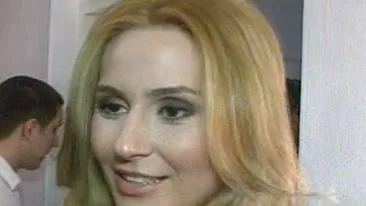 Crina Abrudan, obsedata de jachetele din piele: Am o adevarata colectie- Vezi cate are