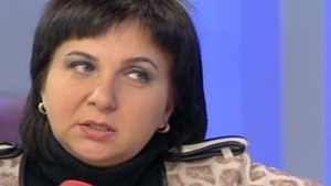 Viata lui Carmen Serban dupa scandalul cu Ana Claudia: "Citesc acatiste pana noaptea tarziu, merg mai des la biserica. Iubitul meu a facut foamea pe langa mine"