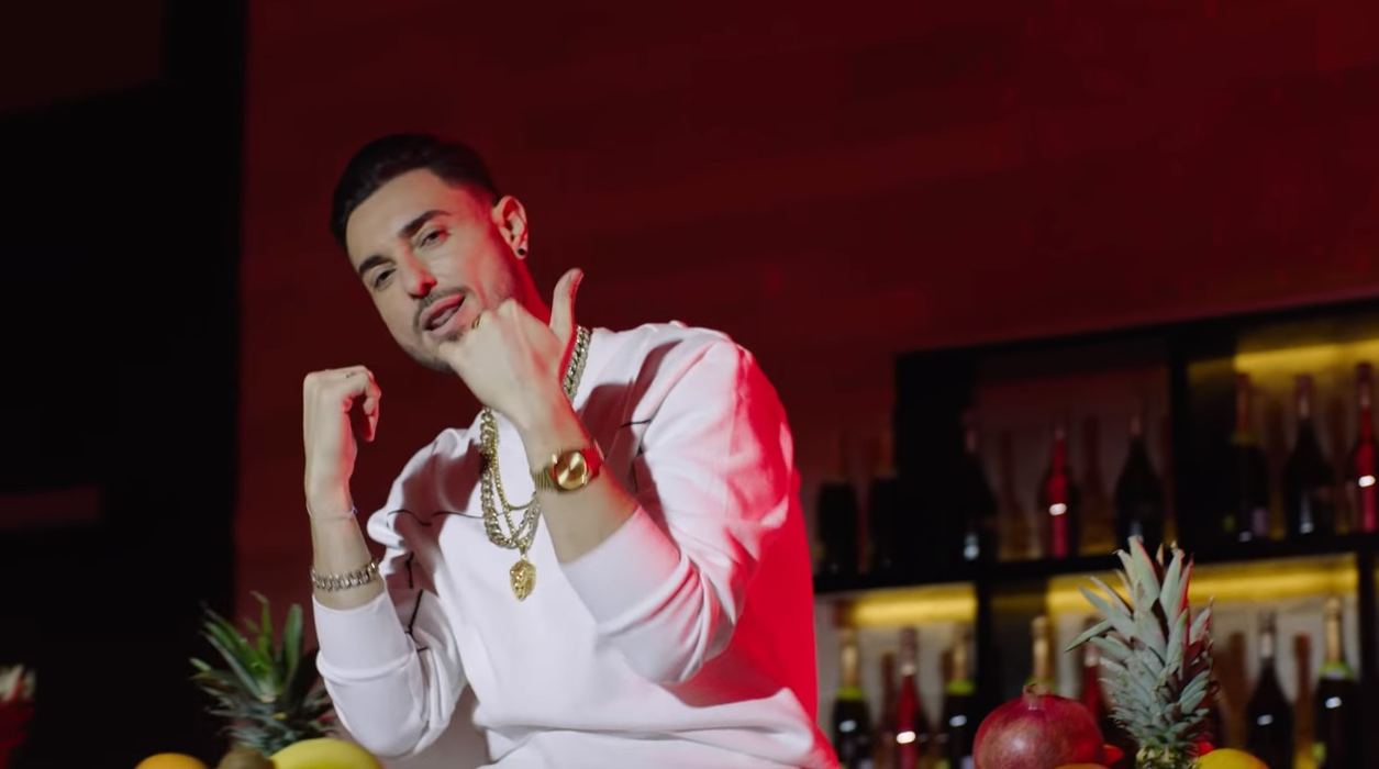 Antonia, apariție provocatoare în cel mai nou clip, lansat în colaborare cu Faydee! Versurile melodiei “Trika Trika” îți dau un vibe pozitiv