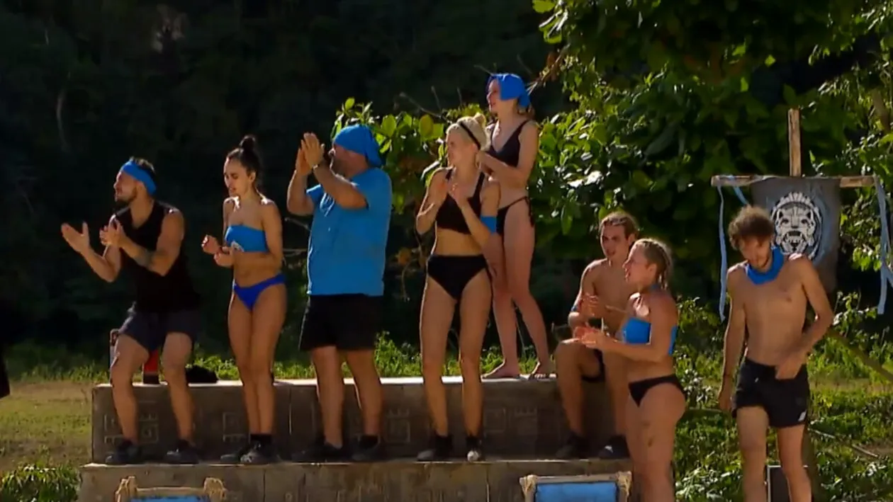 Scene fabuloase la Survivor România! Fetele au renunţat la pantaloni înaintea probei, iar PRO TV a difuzat imaginile