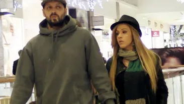 Ombladon nu renunta la vicii nici de Sarbatori! Cum a fost surprins de paparazzi la mall cu prietena
