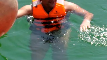 VIDEO Axinte a avut o vacanta de vis in Dubai! A vazut camile, s-a plimbat cu barca si a facut plaja cu caprele!