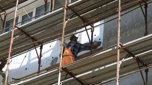 Drama MORTALA in Capitala! Trei muncitori au cazut de pe o schela! BILANTUL e sumbru