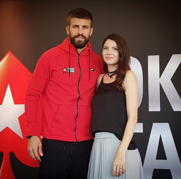 Anca Lungu stârneşte invidia multor femei! Cu ce star a ajuns să se pozeze. Cum a reacţionat Emma Zeicescu atunci când a văzut fotografia