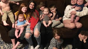 O femeie de 31 de ani uimeşte o lume întreagă! Este mama a 11 copii, dar îşi mai doreşte încă patru!