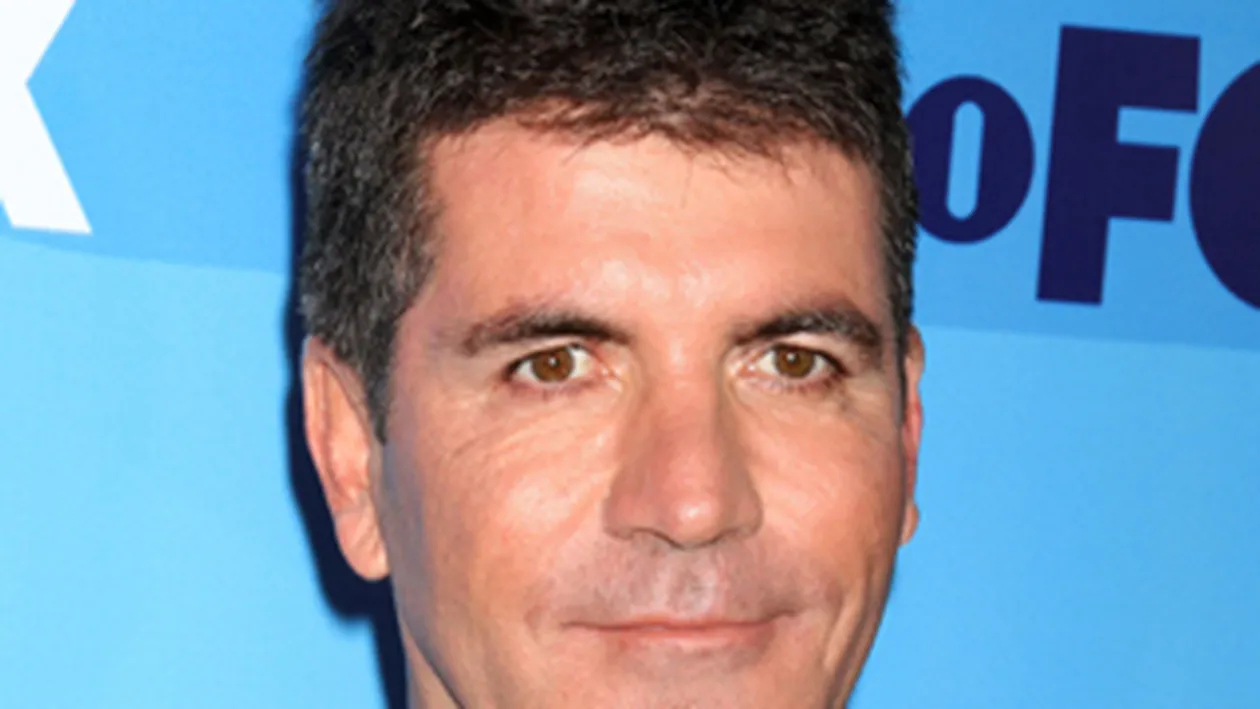 Simon Cowell le da bani fostelor iubite! VEZI AICI de ce