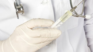 Familia unei fete in moarte cerebrala acuza un medic ca i-a administrat gresit o injectie