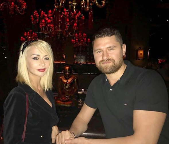 Iubitul și fostul soț al Denisei de la Bambi seamănă ca două picături de apă