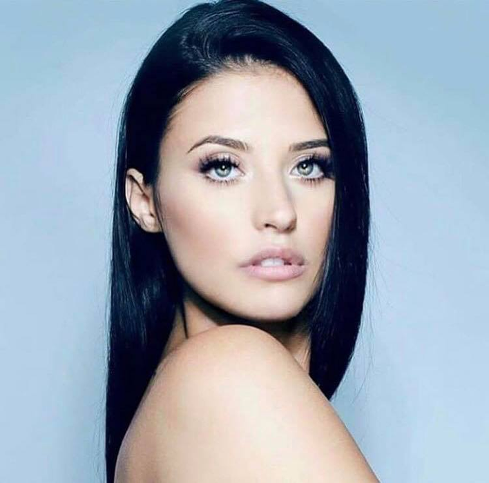 Antonia a răbufnit pe Internet: ”Minte cu nerușinare”