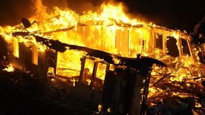 O femeie din Cugir a murit după ce salteaua pe care dormea a luat foc