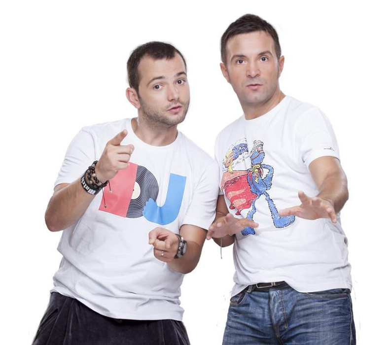 Daniel Buzdugan și Mihai Morar s-au întrecut în versuri la un eveniment. Fanii le-au lăudat creativitatea