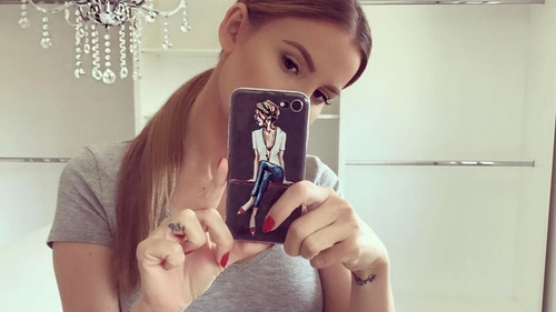 MARINA DINA a dat cărţile pe faţă după ce a devenit mămică: „Duc dorul multor lucruri...“