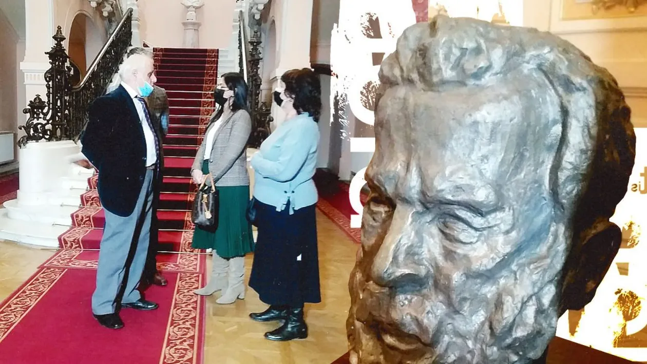 L-a omagiat pe Brâncuși cu limbă de moarte. Povestea bustului donat Muzeului de Artă Craiova de familia unui inginer constructor