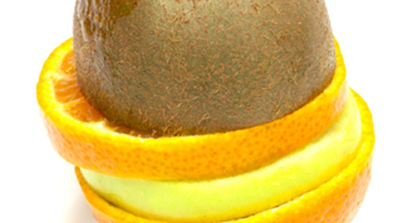 Ia-ti necesarul de vitamina C din citrice si kiwi!
