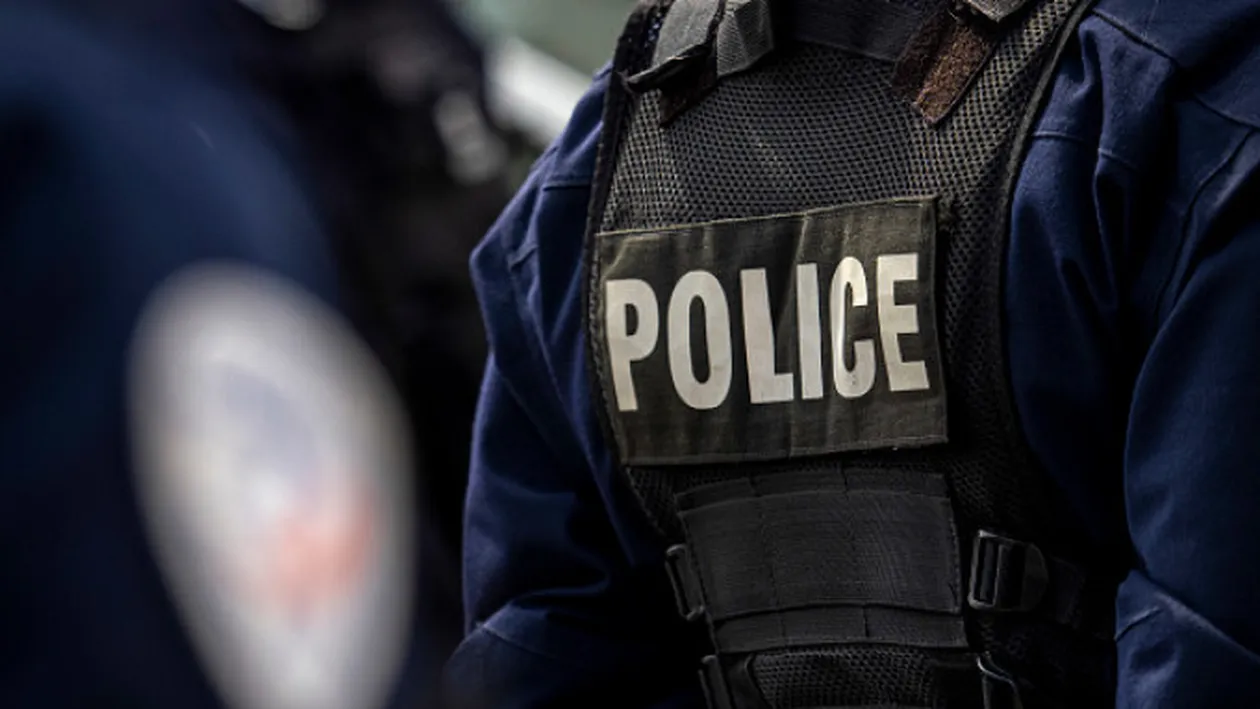 Culmea ironiei! Trei hoți au fost arestați după ce au pierdut la locul faptei declarația pe proprie răspundere