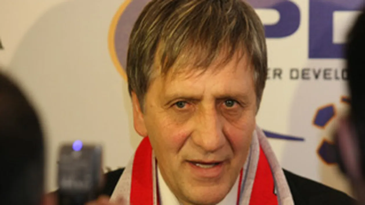 Canadianul Eduardo Badescu a invatat meserie in Romania! A platit 100.000 $ ca sa ia licenta Pro!