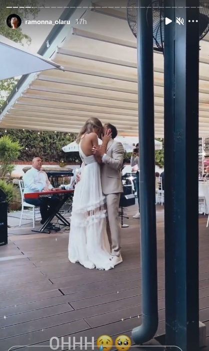 Dani Oțil, atingeri intime cu soția lui în fața tuturor invitaților! Gabriela Prisăcariu a continuat să îl sărute pasional | FOTO & VIDEO