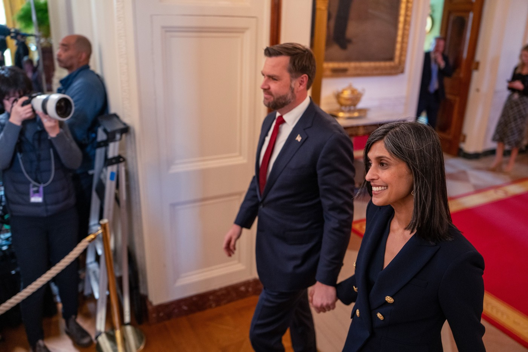 JD și Usha Vance. Sursa foto: Profimedia