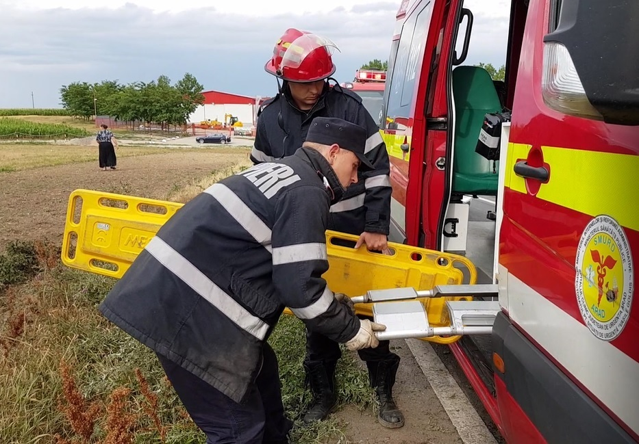 Jurnalistul filma intervenţia SMURD când a fost agresat