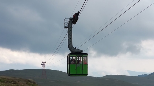 Mai multe persoane au fost rănite la Bâlea după ce a apărut o defecţiune tehnică la telecabine!