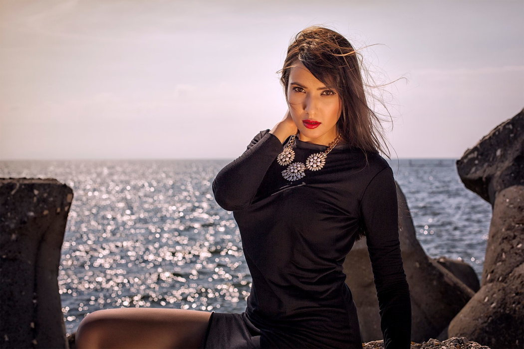 Alexandra Bădoi a colaborat cu mai mulţi DJ