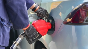 S-au ieftinit carburanții. Cât costă acum benzina și motorina la pompe