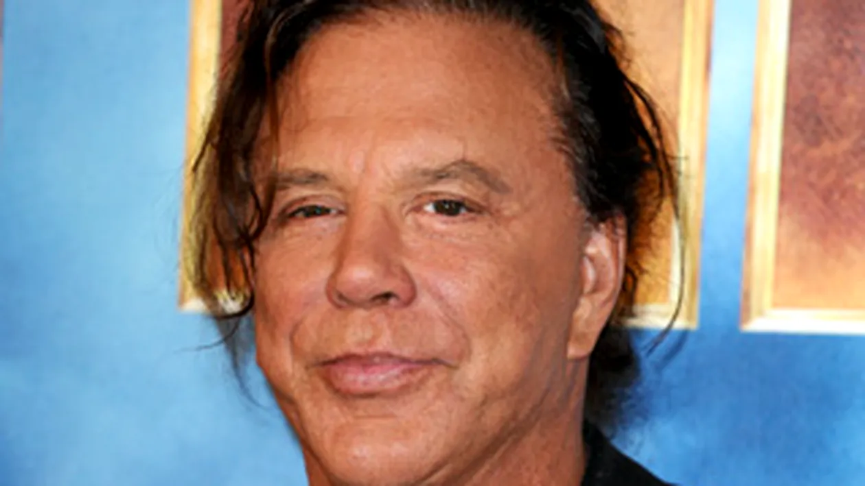 Mickey Rourke, in rolul lui Ginghis Han