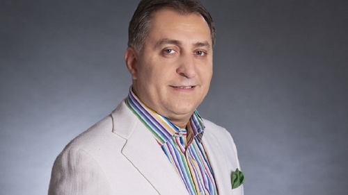 Incredibil! Ce tarif are Vali Vijelie, la evenimente. Cât trebuie să scoți din buzunar, dacă vrei să-l asculți o oră