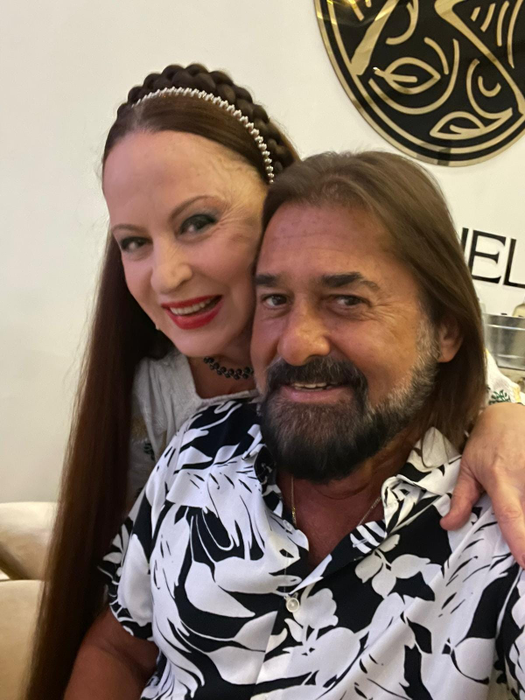 Gheorghe Gheorghiu și Maria Dragomiroiu, nașa sa de cununie / Foto: Facebook