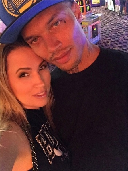 Îl mai ştiţi pe „cel mai sexy deţinut” care a devenit model? Vezi în ce lux trăieşte acum Jeremy Meeks!