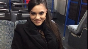 Fiica lui Adi Minune, ipostază incendiară. Karmen Simionescu s-a pozat goală și...a băgat fanii în boală!
