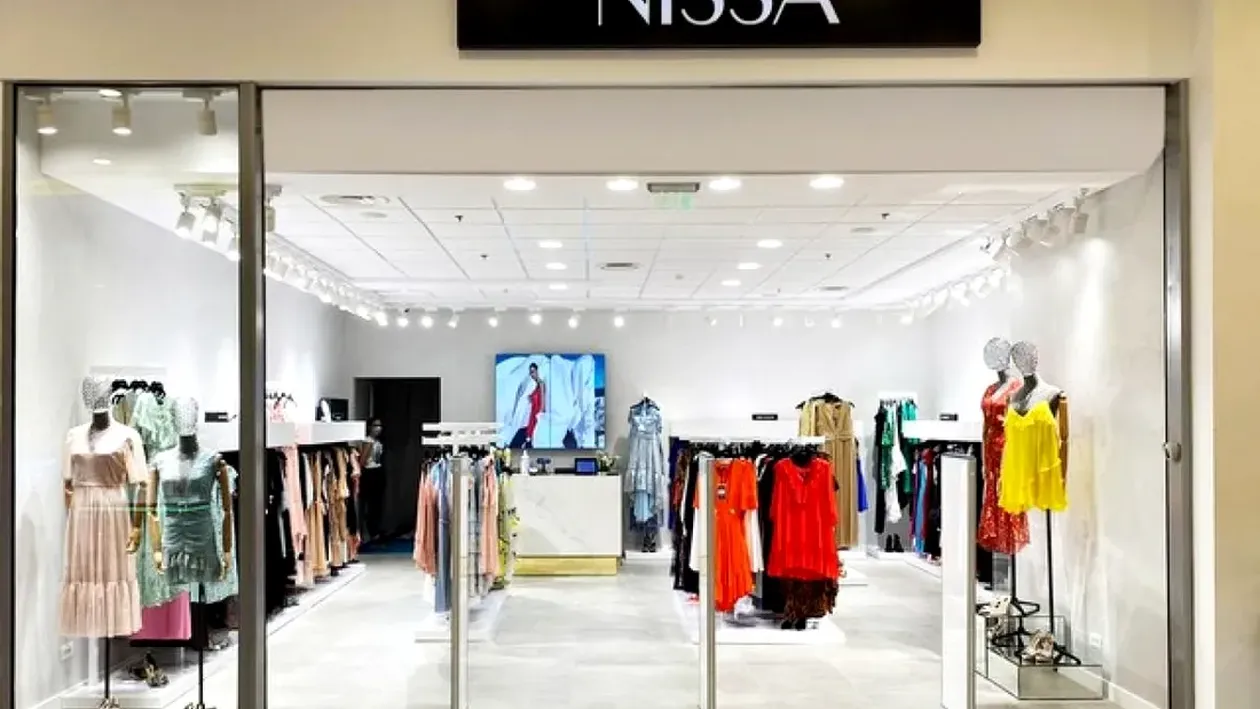 (P) Nissa lansează „Beneath the blink”, o colecție emblematică de podium pentru sezonul toamnă/iarnă 2025