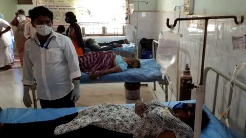 Peste 400 de persoane spitalizate în India. Ce spun autoritățile