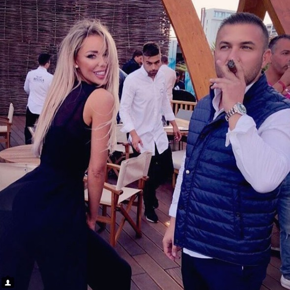 A fost dezvăluit motivul pentru care Bianca Drăgușanu și Victor Slav s-au despărțit! Carmen Harra: “Este o persoană foarte nesigură pe ea”