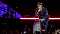 Directorul unei mari companii de tech, surprins în timp ce își înșela soția cu o colegă la concertul Coldplay. Liderul trupei i-a dat în vileag fără să vrea!