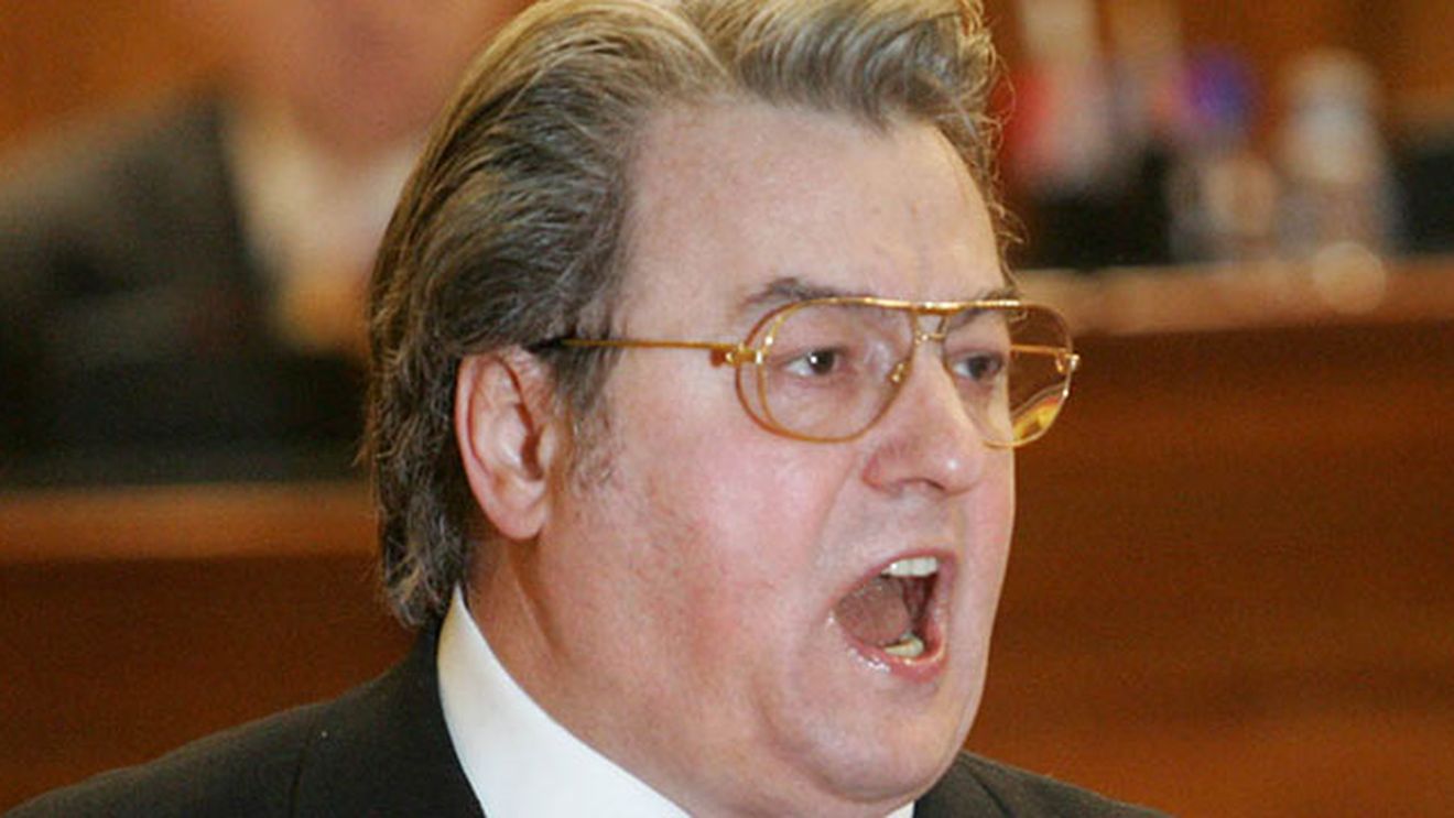 C.V. Tudor: "L-au vanat pe Becali ca pe o fiara. E o rusine pentru justitie. Daca ramanea cu mine, nu se atingea nimeni de el"