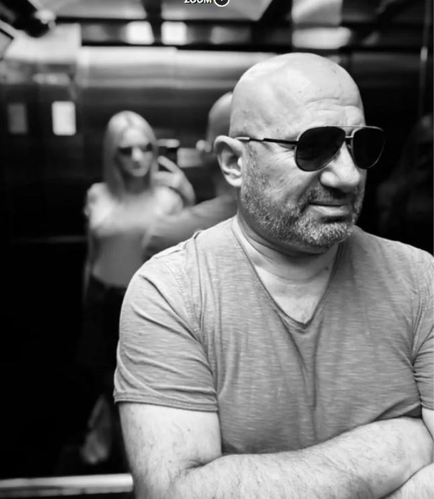 Cătălin Scărlătescu își pune noua iubită la treabă, dar trebuie să scoată bani frumoși din buzunar: „Nu sunt un tip bogat”