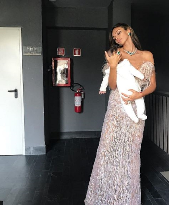 Mesajul postat de Mădălina Ghenea, după ce s-a spus că s-ar fi despărţit de Matei Stratan: „Nu m-ai înşelat doar pe mine, ne-ai înşelat pe noi”